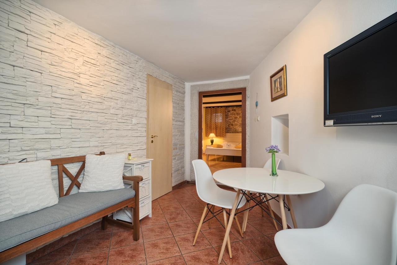 Poetry House Hotell Split Eksteriør bilde